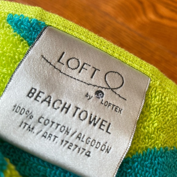NWT Loft beach towels extra large - Picture 5 of 6